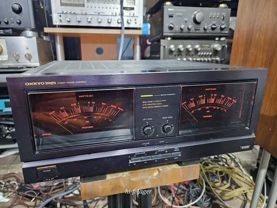 Стрелочный японский усилитель Onkyo m 5590 p 3390 Топ модель  220 в