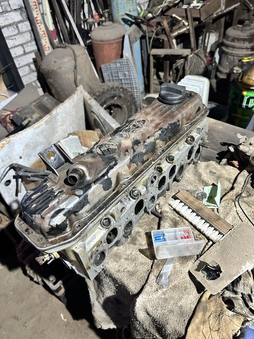 Головка пʼяти клапана до ауді 100 c3 2.3 бензин