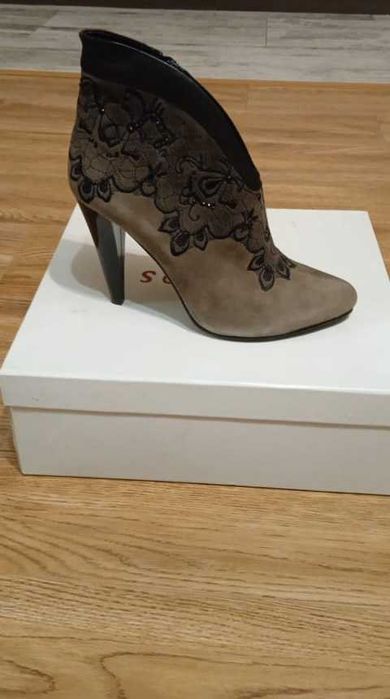 Ботильоны замшевые р.38