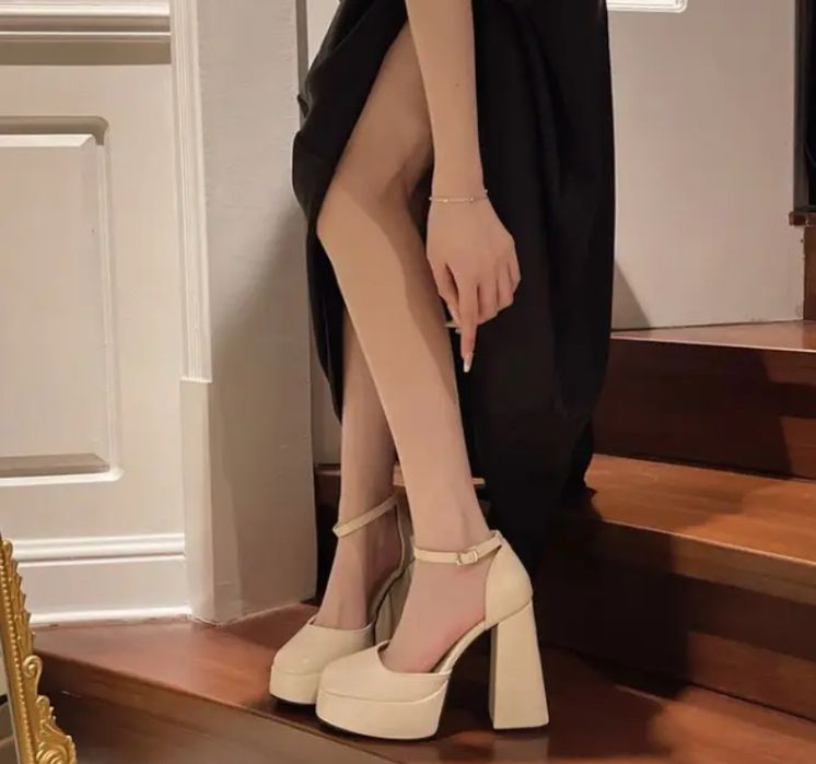 Черные/белыетуфлі на квадратному каблуку 9 см 12 см белые черные туфли