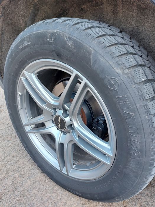 Резина зимова 275/55 r20