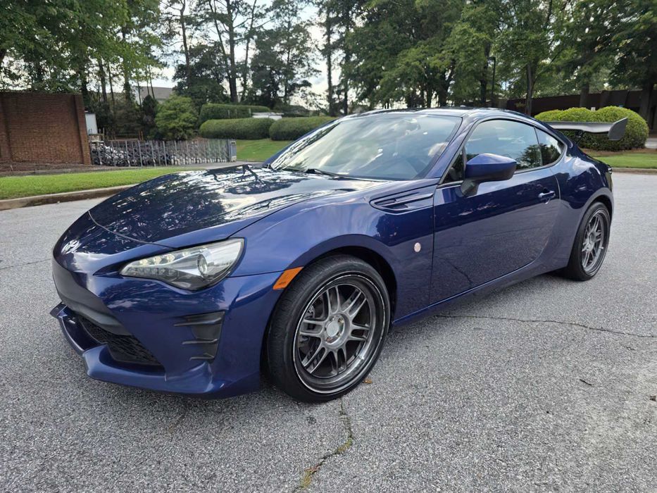Toyota 86      2018