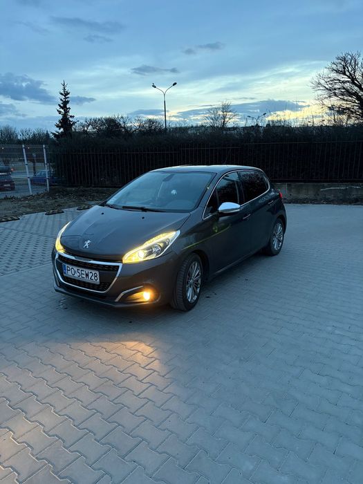Peugeot 208 Przetarty, idealny na pierwsze auto. Doinwestowany.