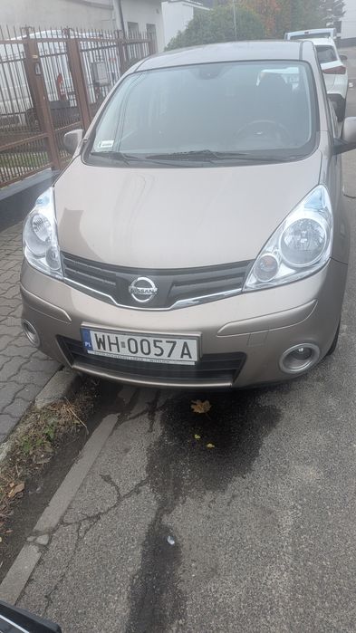 Samochód nissan note 2010