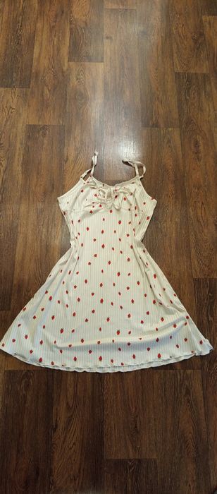 Пакет жіночих речей  жіночі речі , джинси, сукні