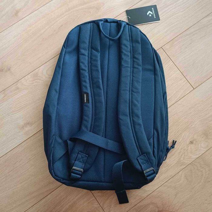 Plecak Converse granatowy z kieszenią na laptopa