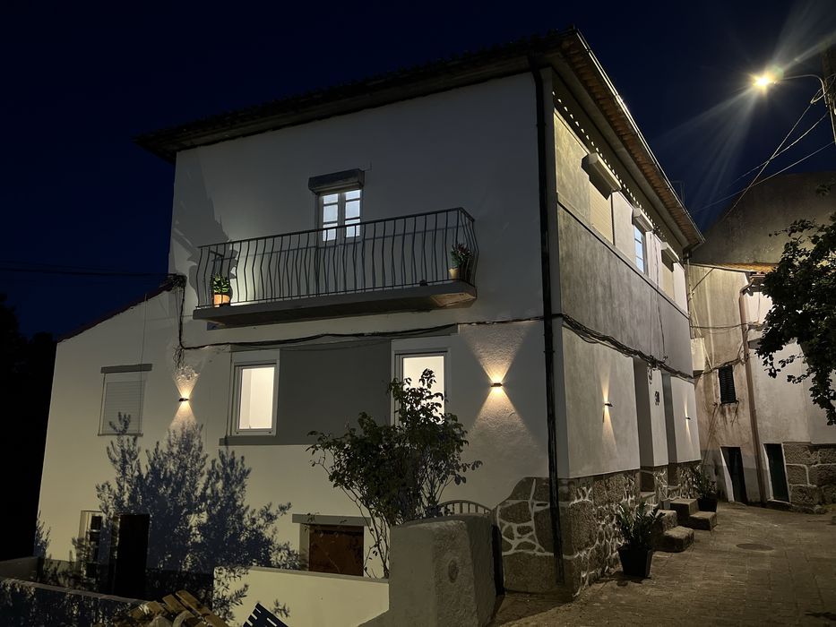 O Seu Oásis na Natureza: Moradia T4+2 Mobiliada na Serra da Estrela