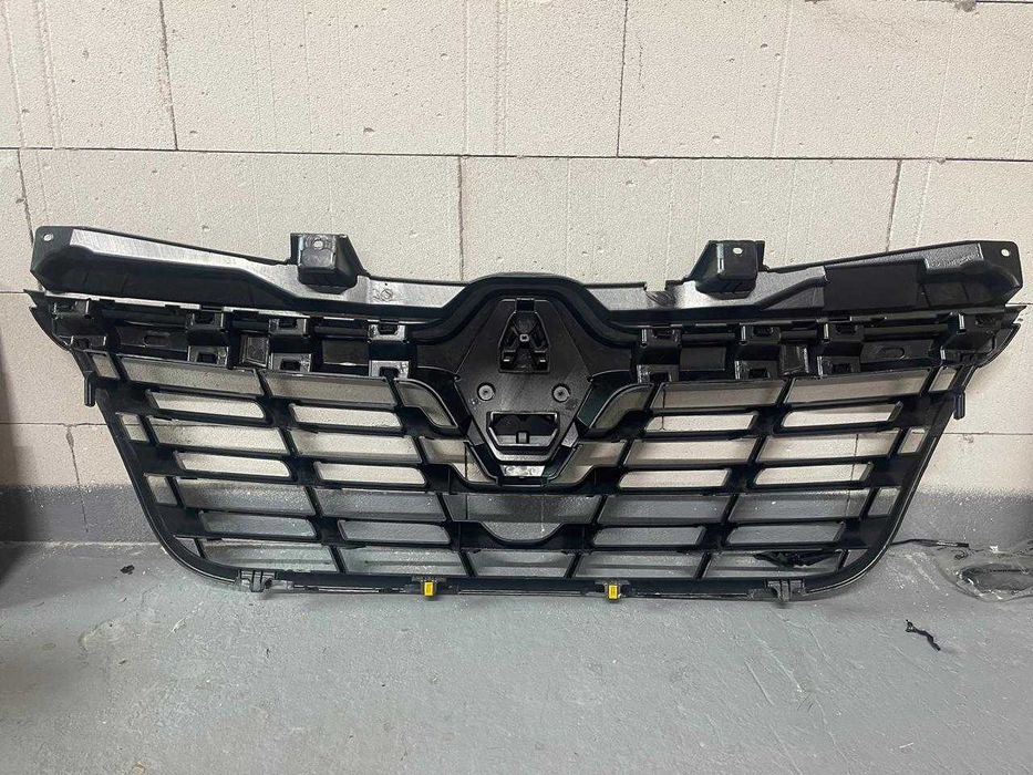 Решітка радіатора Рено Мастер 3 Renault Master III 14-19 (без значка)