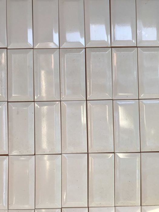 Azulejos "Metro Tile" Primus Vitória, SA, 18 m2, 1590 unidades