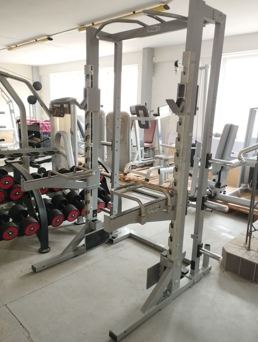 Half rack klatka brama Technogym Pure Strength