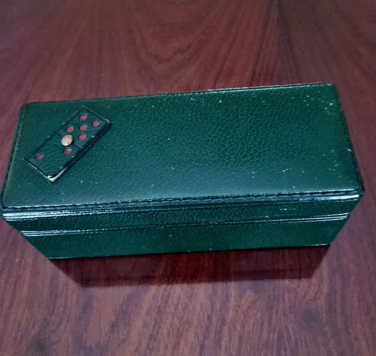 Vendo dominó anos 60, como novo.