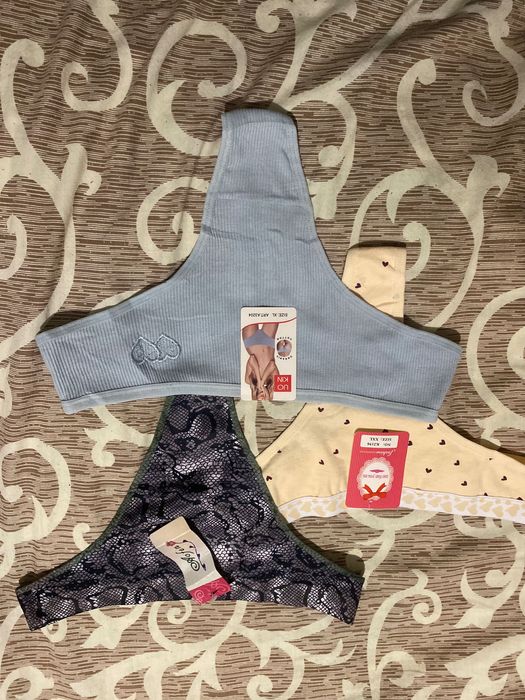 Комплект білизни чорний + 3 нові пари трусиків