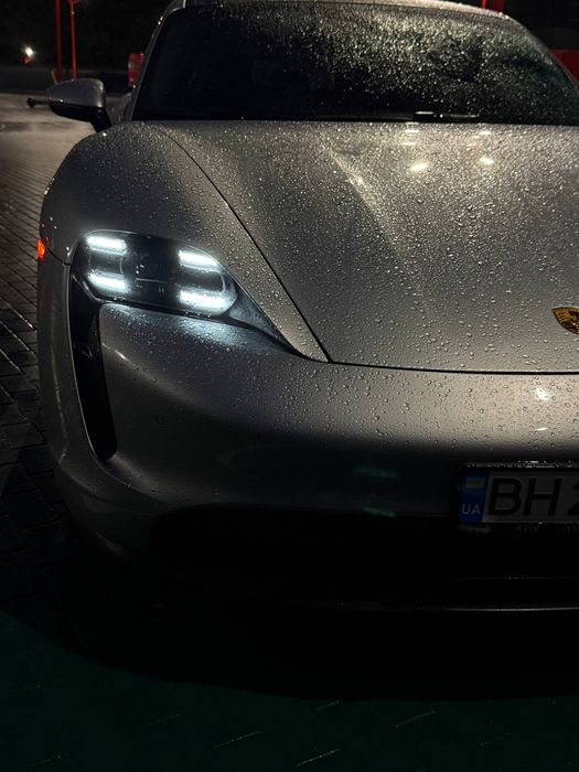 Porsche Taycan 2023