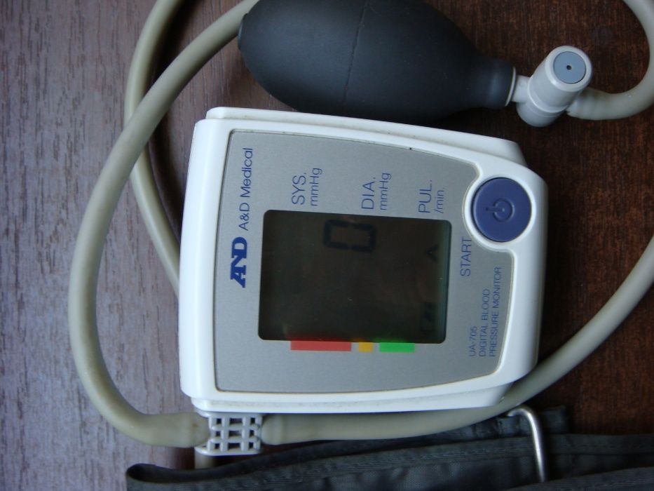Полуавтоматический тонометр AND UA-705