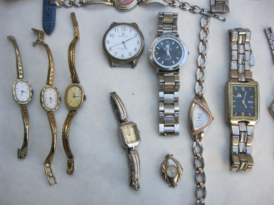 Продам часы наручные