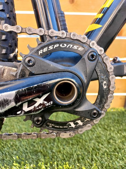 Bicicleta Focus Carbono roda 29