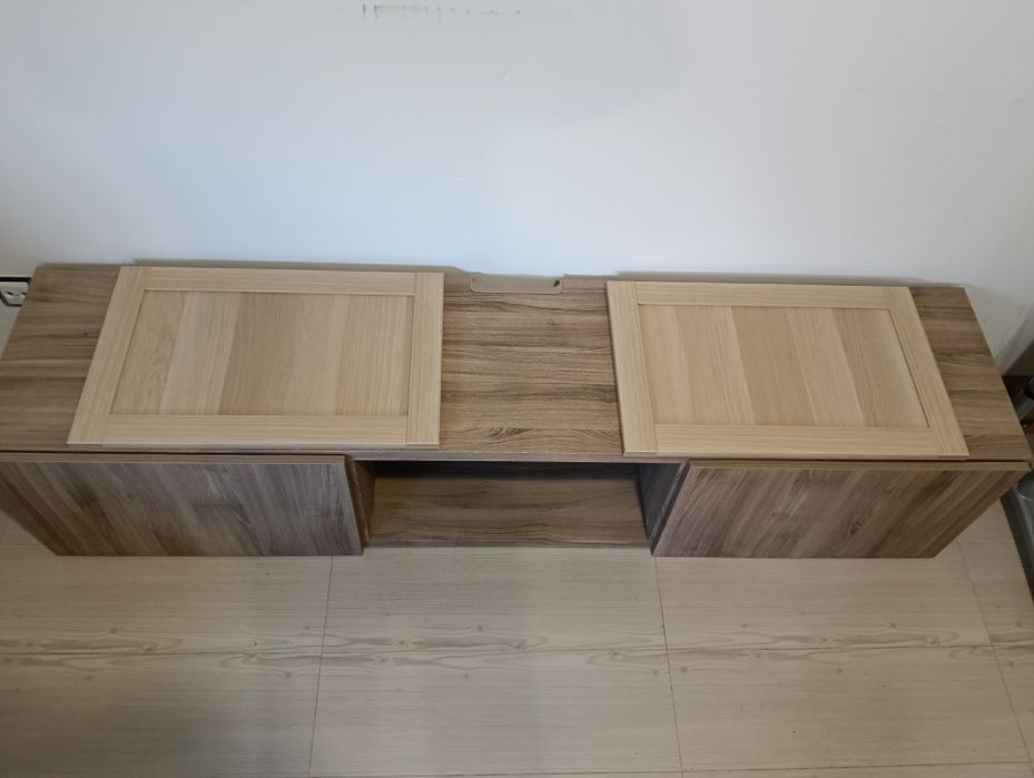 Móvel de TV + duas portas opcionais extra