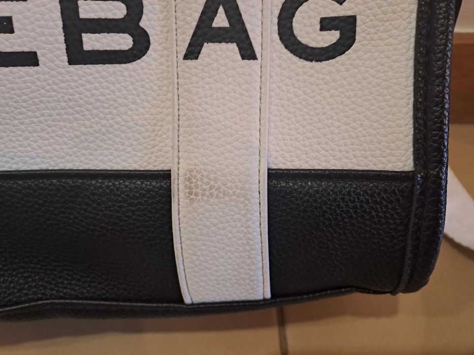 Mala de Mão "The Tote Bag" Branco e Preto - Estilo e Praticidade