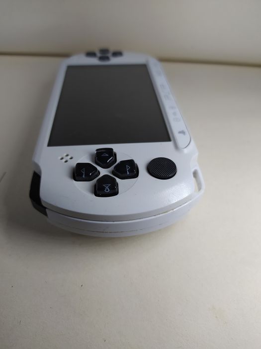 Приставка Sony PSP E1004