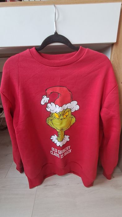 bluza czerwona z grinchem