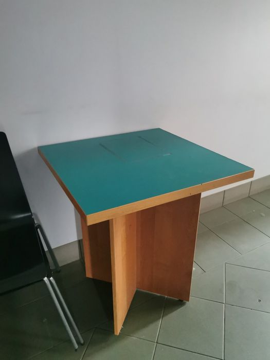 Oddam za darmo stoly