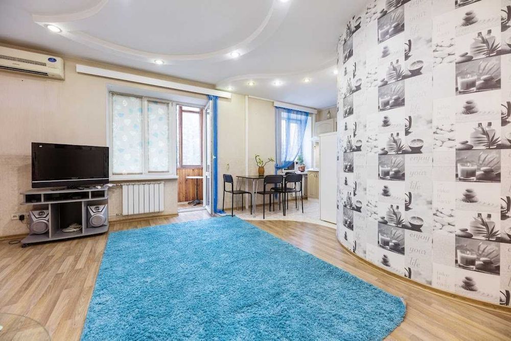 2к Центр Госпітальна Бессарабка Гулівер Арена Парус  квартира подобово