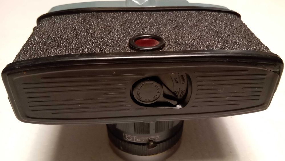 Maquina de fotos "DIANA", muito antiga, de rolo