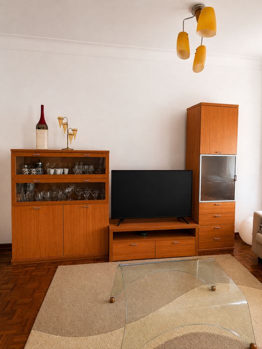 Conjunto de Mobiliário para Sala – Móvel TV, Vitrine e Aparador