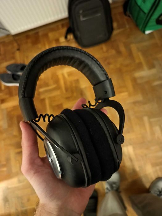 Sprzedaję sprzęt do streamowania.