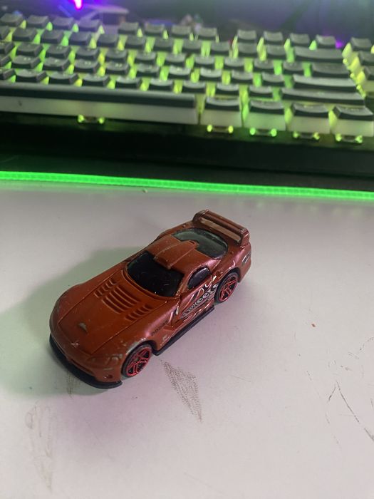 Resorak Hot Wheels dodge viper GTS-R