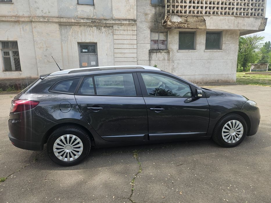 Продам Renault Megane 1.5 dci 2013г.в