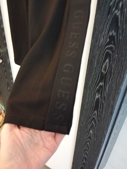 Шикарные узкие брюки от дорогого бренда, М, с бирками!