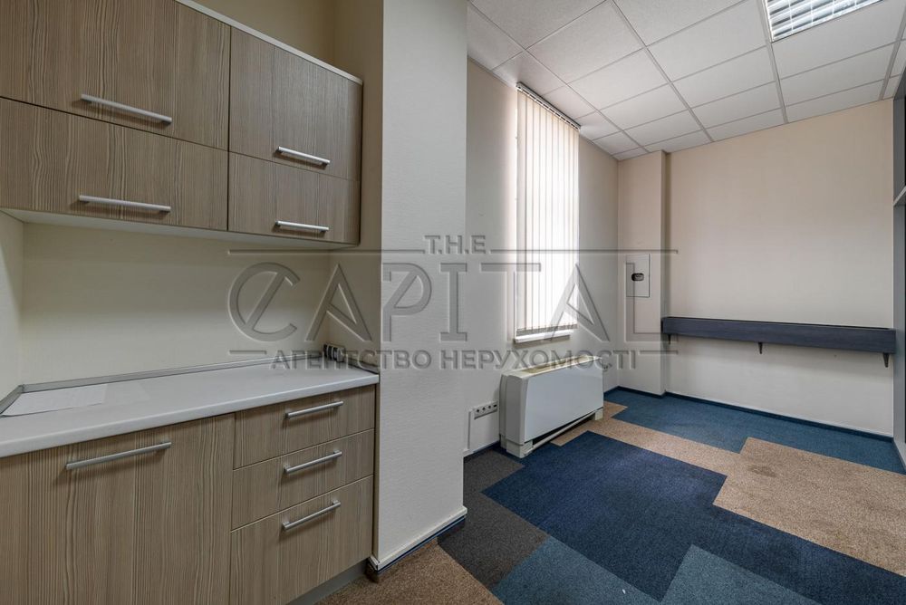 Оренда офісу, вул. Антоновича, БЦ Максим