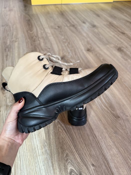 Зимові чоботи, снігоходи UGG Yose Puffer Lace