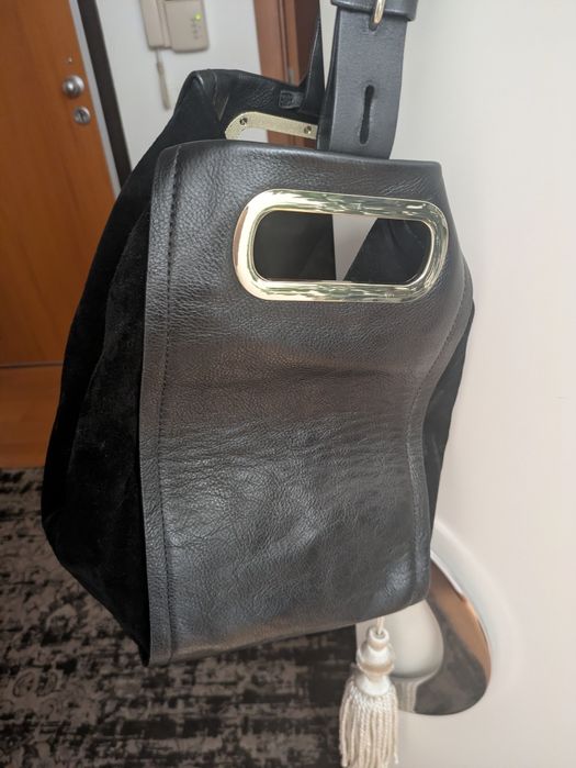 Carteira preta em pele