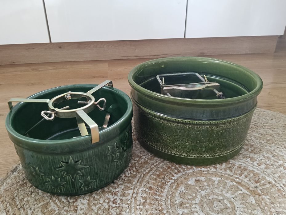 Ceramiczne stojaki na choinke