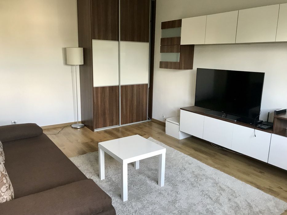 Przytulna kawalerka na Dąbrowie szuka lokatora