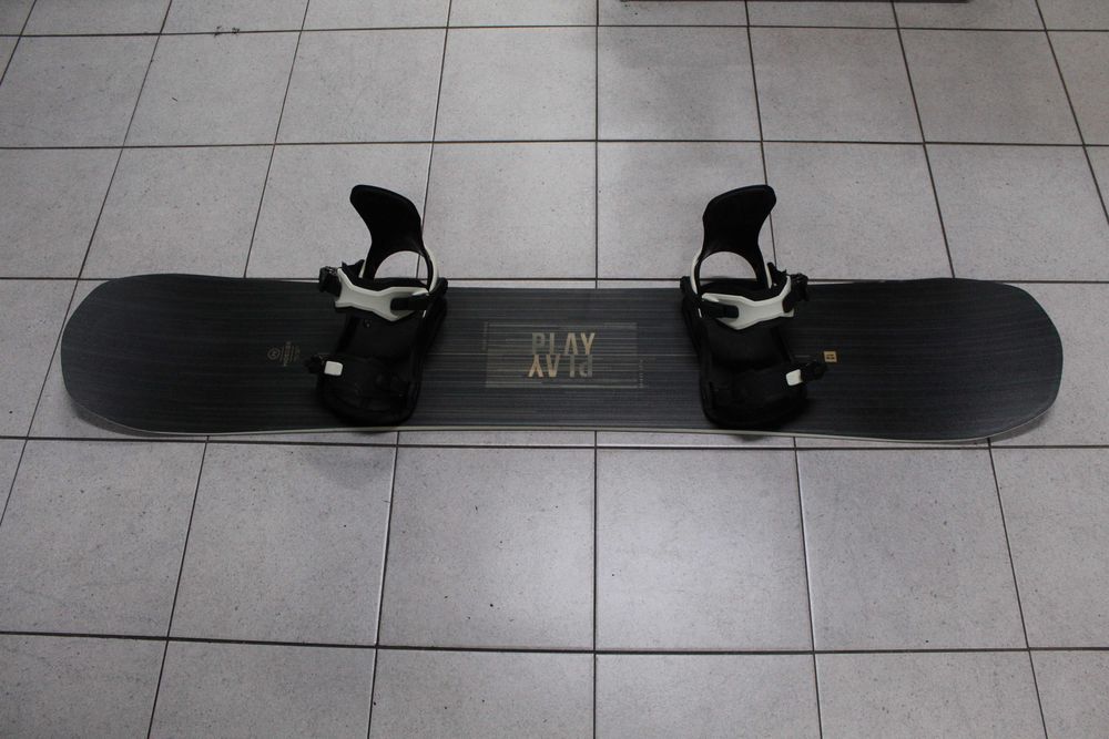 Deska Snowboard NIDECKER PLAY 159 cm + Wiązania RIDE C-9 (r. 2023/2024