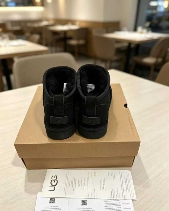 UGG / brązowy 39