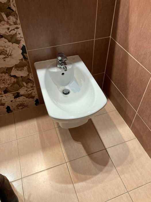 Bidet podwieszany