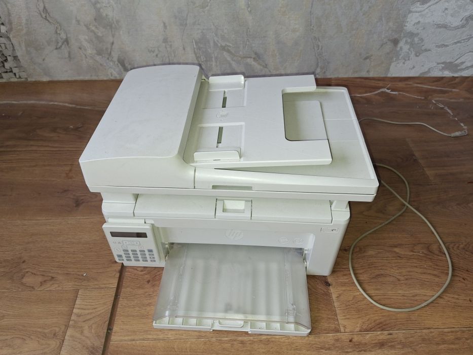 Лазерний принтер МФУ HP LaserJet Pro M130fn