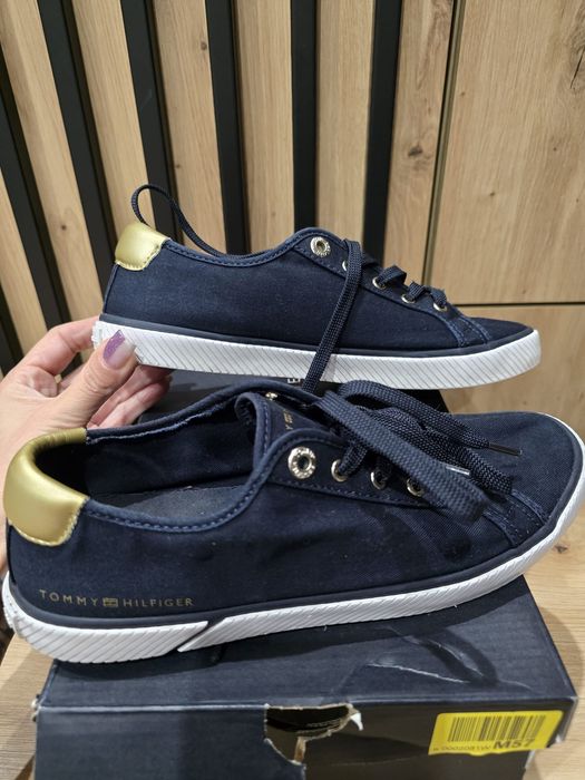 Trawki Tommy Hilfinger