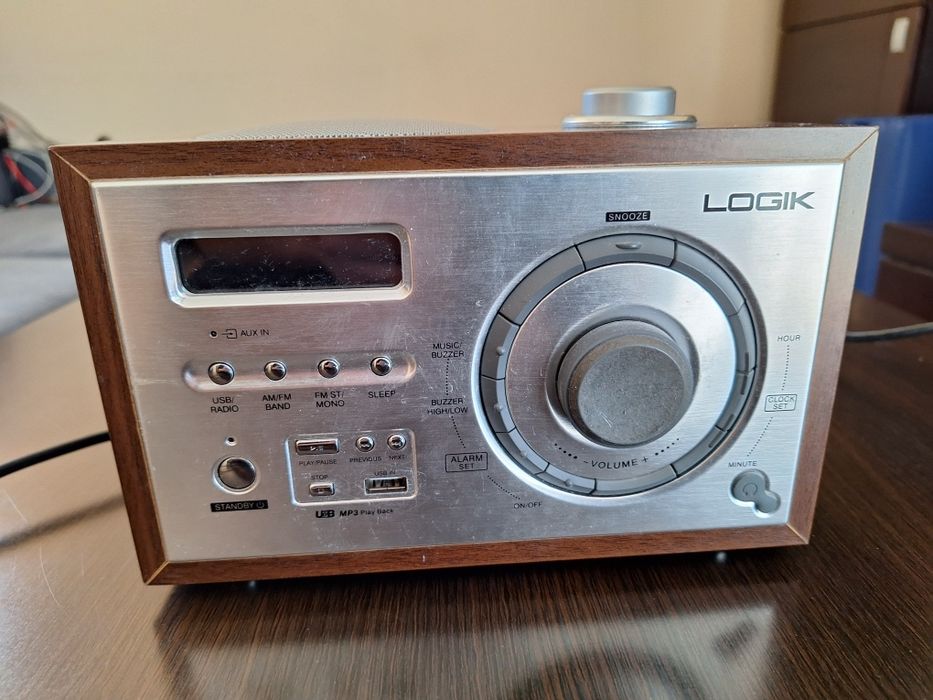 Radiobudzik Logik