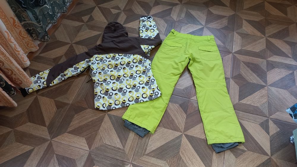 Лыжный костюм  38р ,М ,5000мм HT/ Cygnus