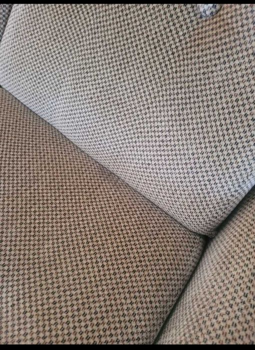 Vende se cama e mesa de cabeceira ** bed + matress