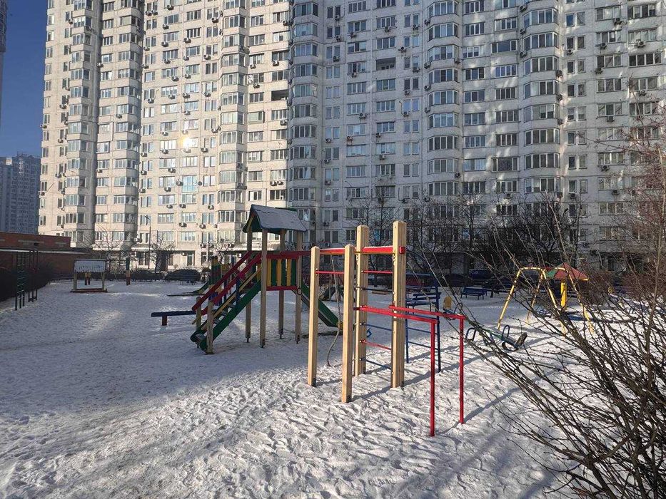 Повноцінна 2-кімнатна під ремонт, пр. Бажана 10 -м. Осокорки і Позняки