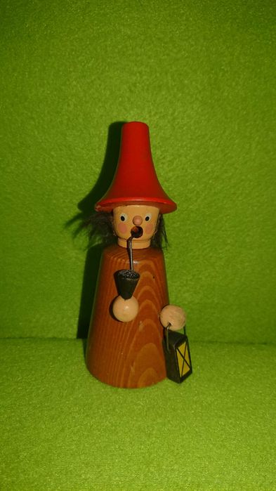 Stara drewniana lalka figurka vintage latarnik