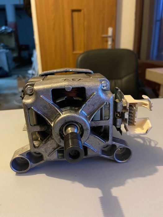 Silnik pralki Electrolux