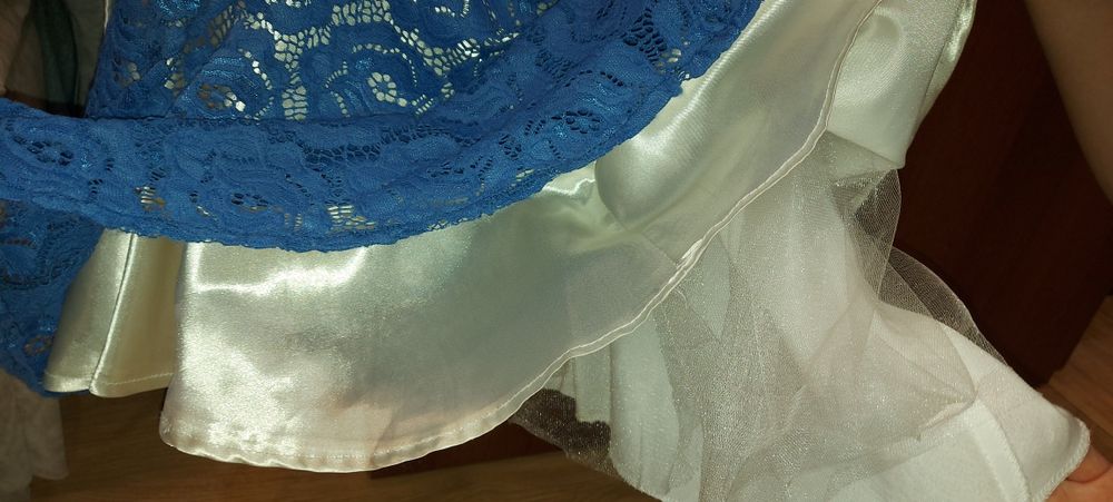 Святкова сукня на дивчинку зріст 146см