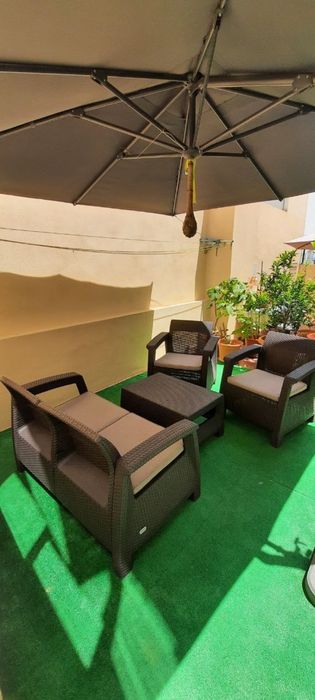 Conjunto de jardim / exterior – mesa + cadeiras